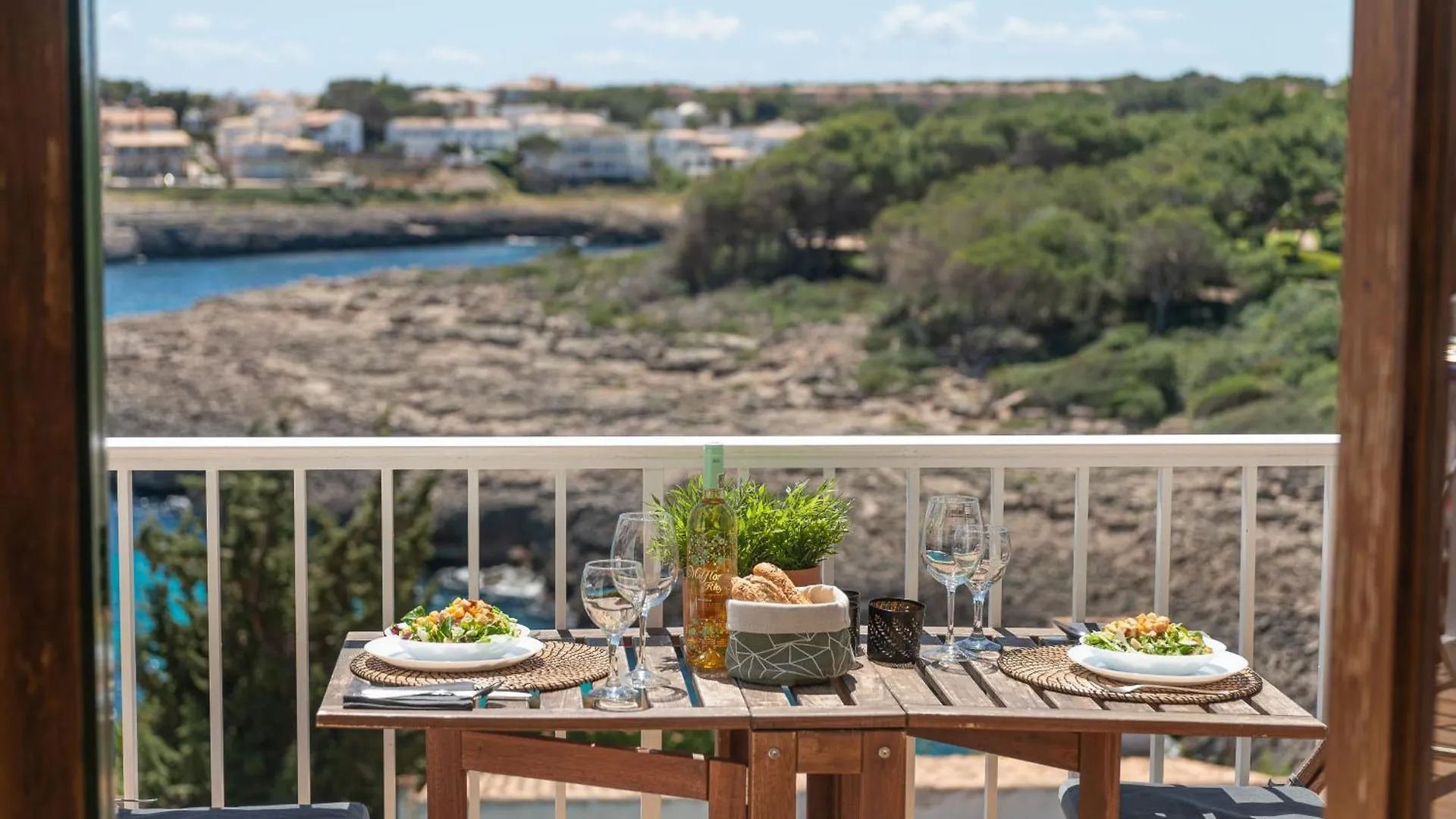 Vacaciones En Harmonia, Mar Y Playa En Mallorca Portocolom  Spain